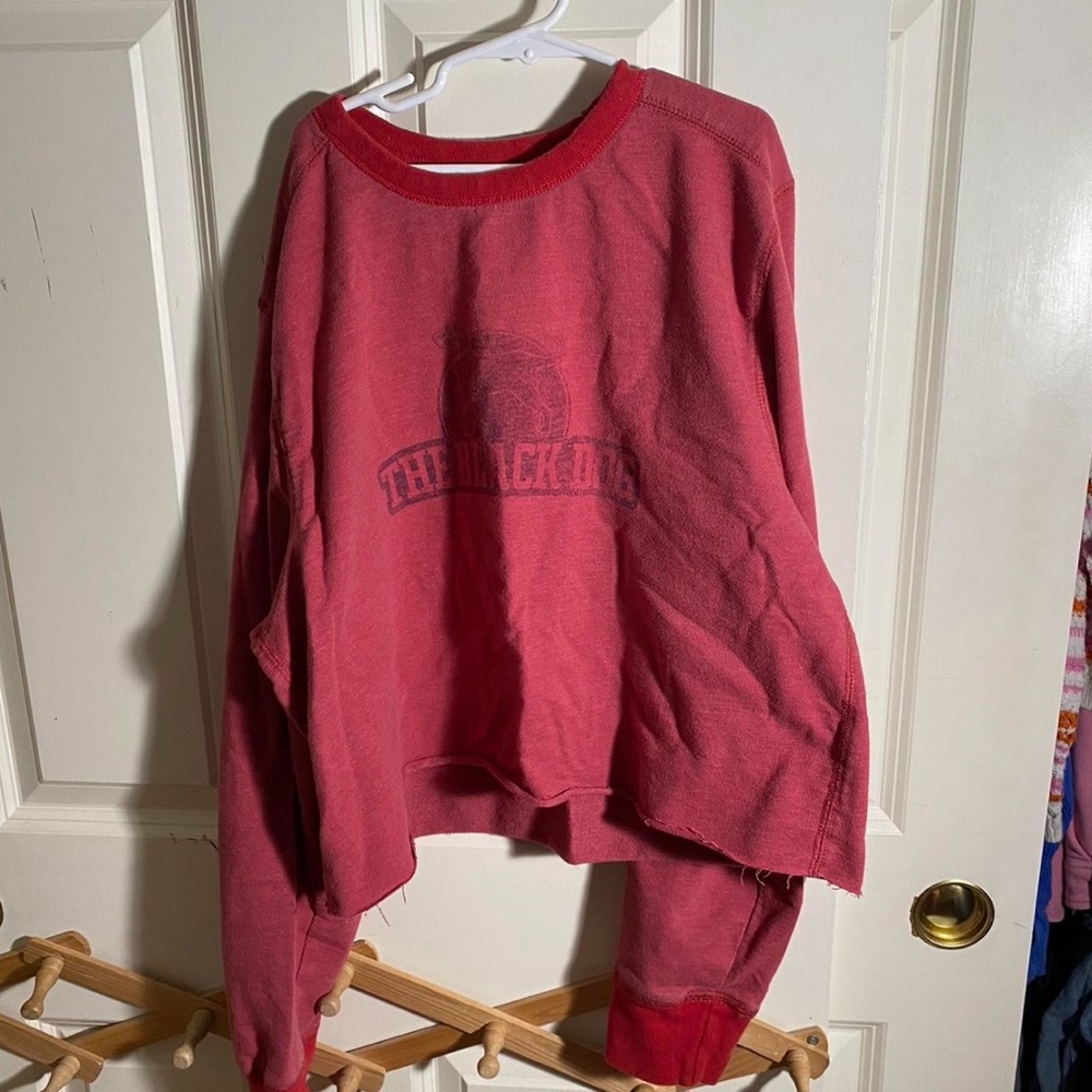 The black dog cropped crew neck.